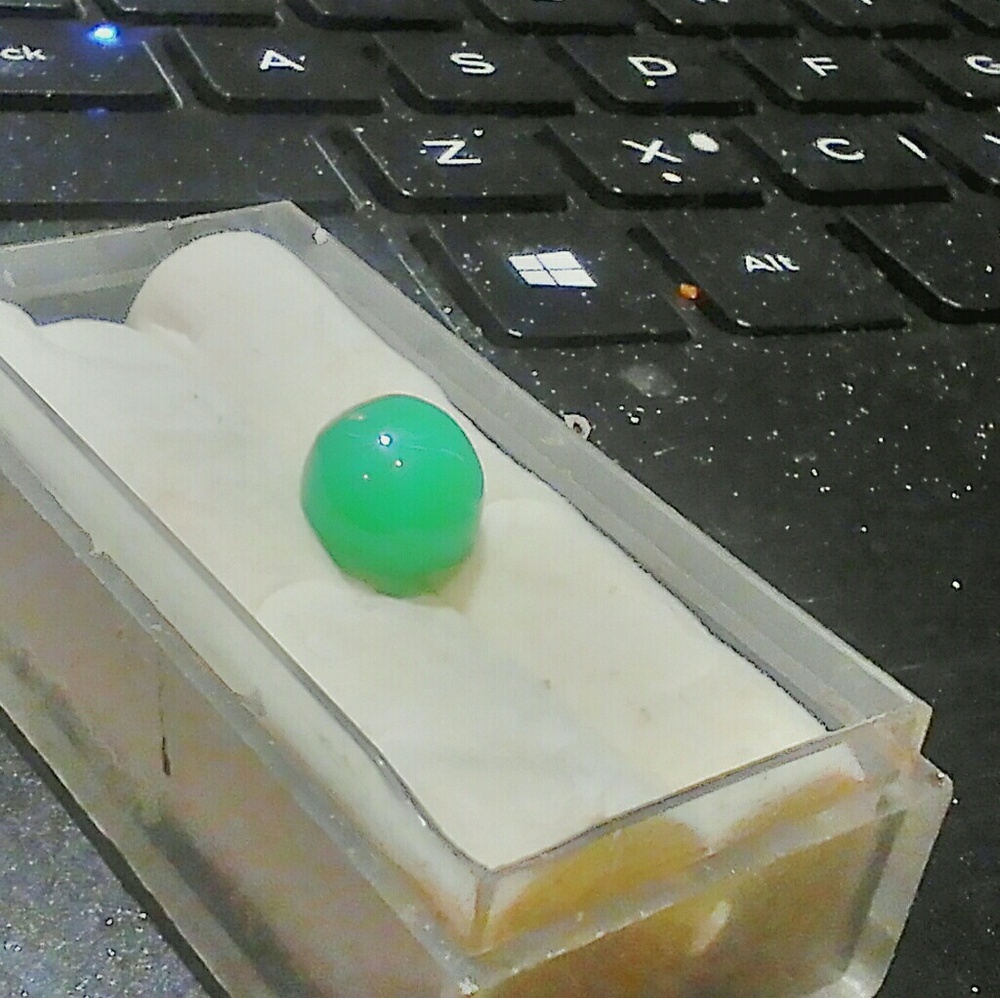 Chrysoprase cab